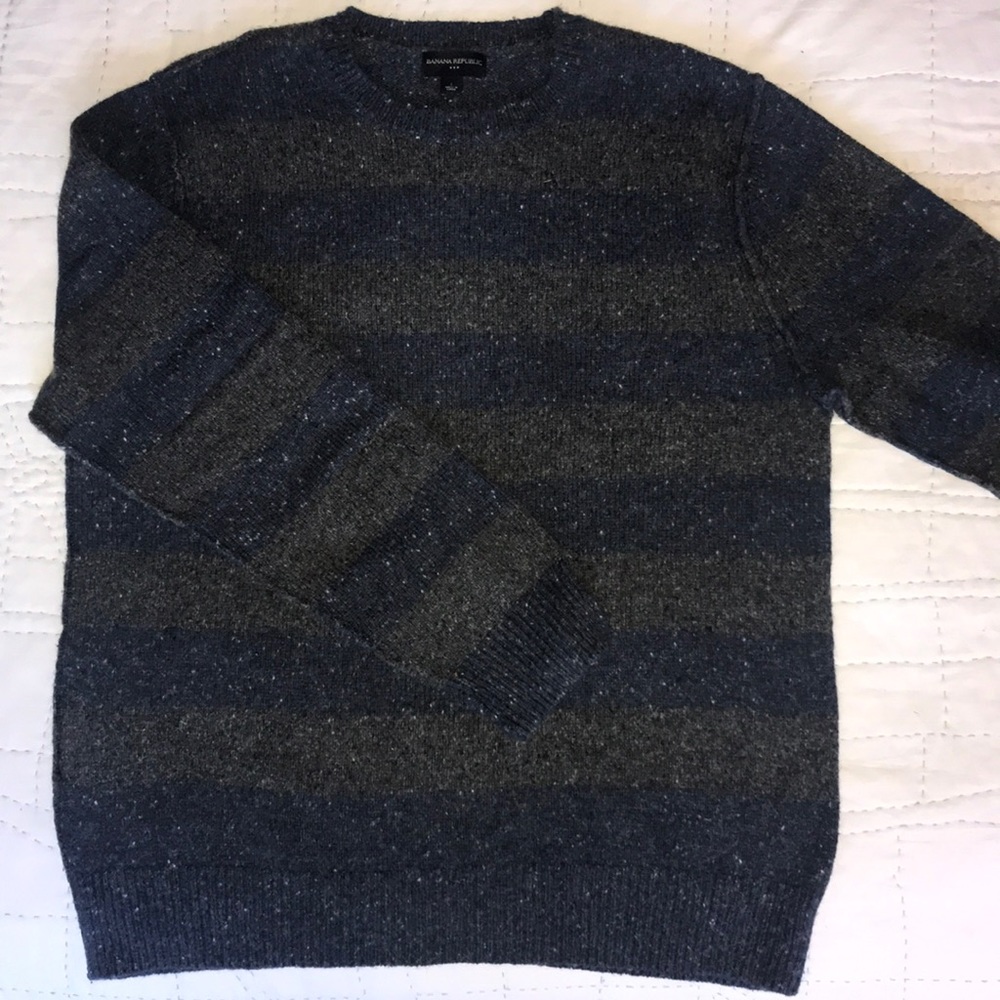 Banana Republic L blue and gray wool blend sweater